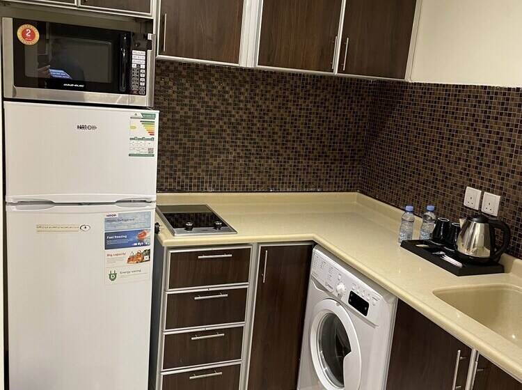 בית מלון כפרי شقة فاخرة بالخبر  حي الحمراء