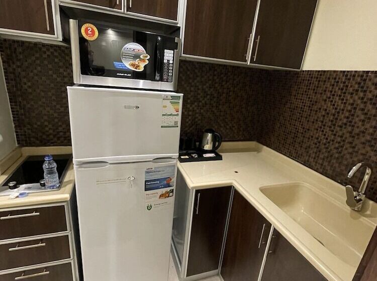 בית מלון כפרי شقة فاخرة بالخبر  حي الحمراء