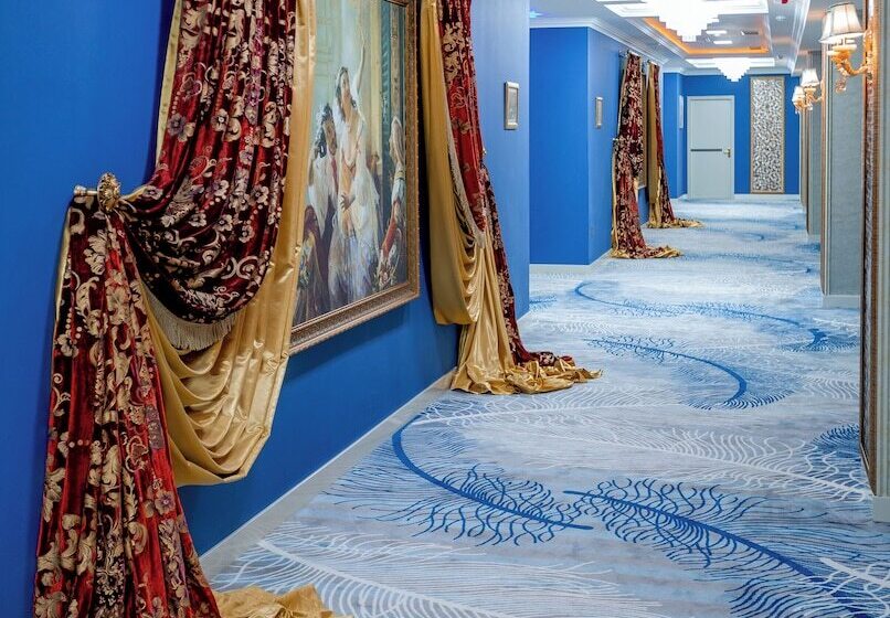 هتل Mariana Trench