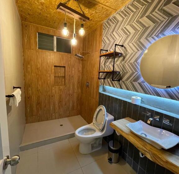 هتل Mercedes Lodge