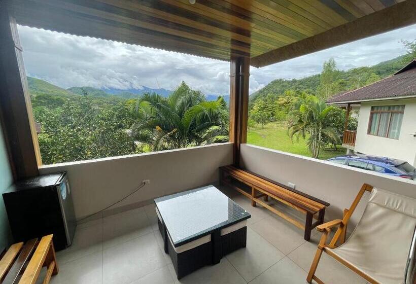 هتل Mercedes Lodge