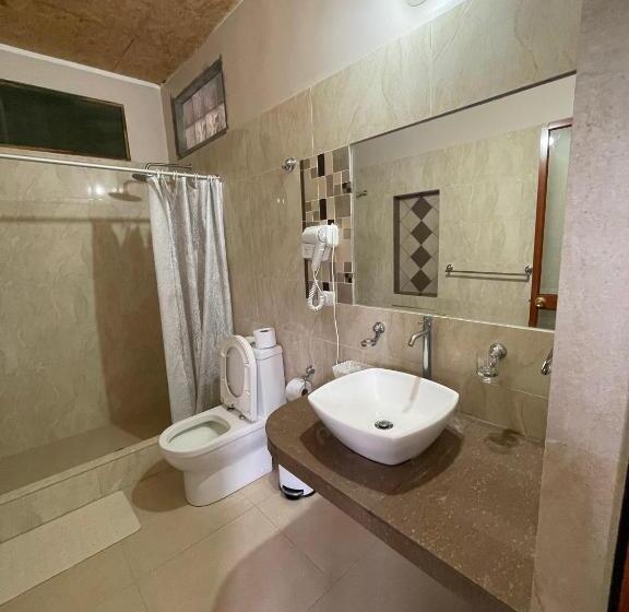 هتل Mercedes Lodge