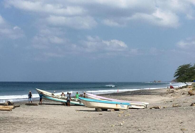 فندق Monoloko Lodge Popoyo