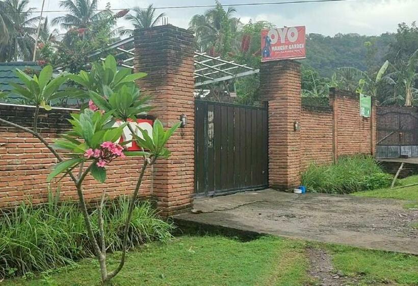 בית מלון כפרי Oyo 2864 Mangsit Garden Homestay