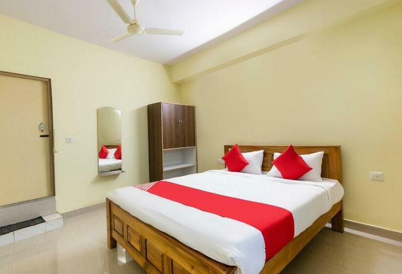 فندق Oyo 67991 Kalpataru Lodge