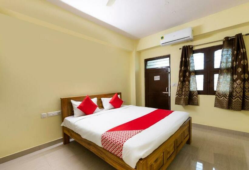فندق Oyo 67991 Kalpataru Lodge