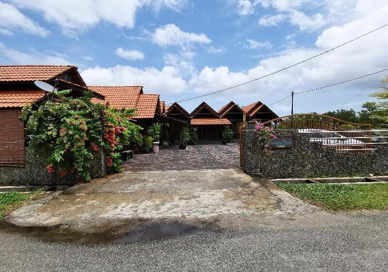 فندق Oyo 90038 Dalyla Inn Chalet