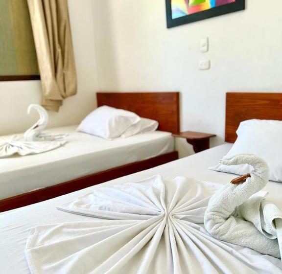 Отель Paraiso Plaza