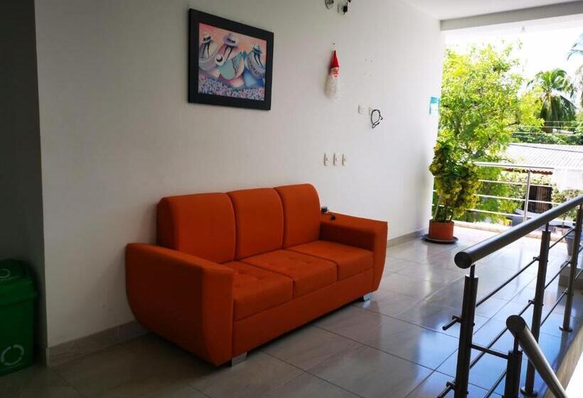 Отель Paraiso Plaza