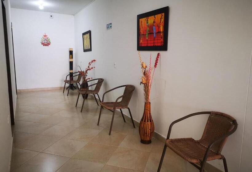 Отель Paraiso Plaza