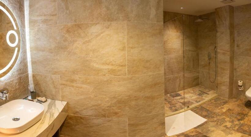 Parkway Inn Hotel & Spa