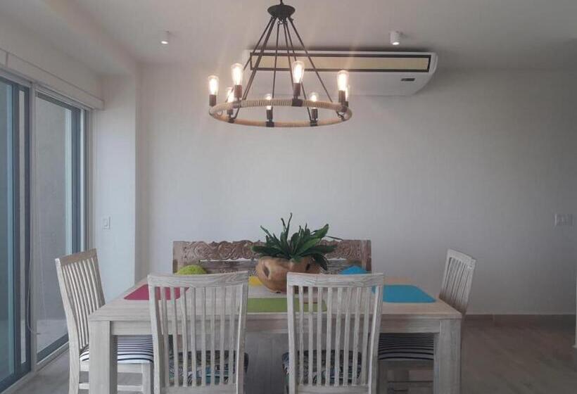 ホテル Playa Caracol Residences