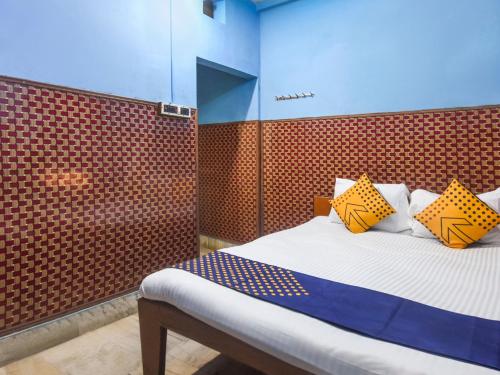 Отель Spot On 73478 Sri Srinivasa Lodge