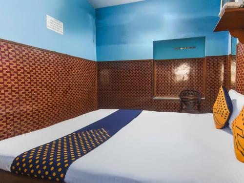 Отель Spot On 73478 Sri Srinivasa Lodge