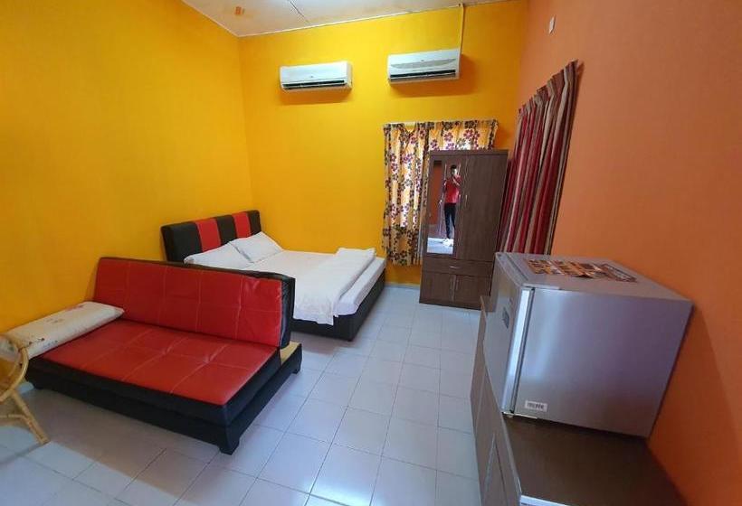 호텔 Spot On 89906 Kendong Village Resort