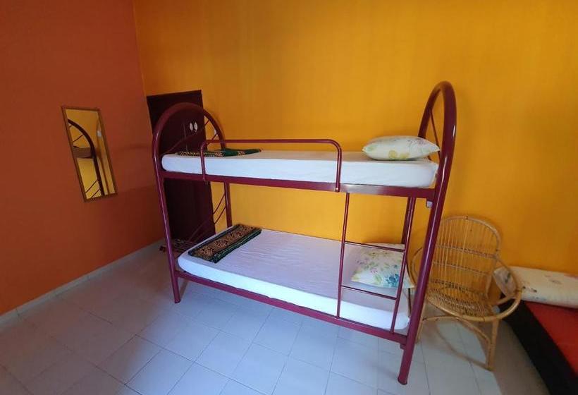 Отель Spot On 89906 Kendong Village Resort