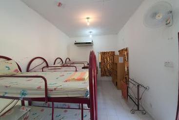 هتل Spot On 89906 Kendong Village Resort