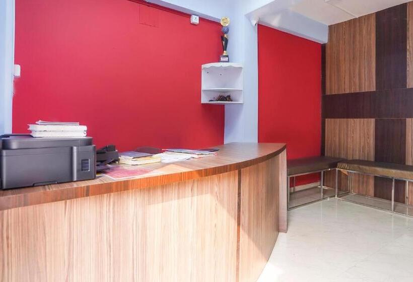 هتل Spot On Silver Green