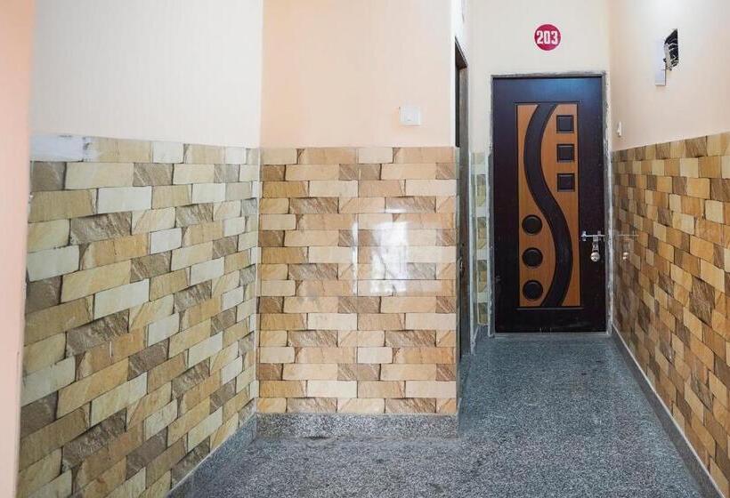 هتل Spot On Silver Green