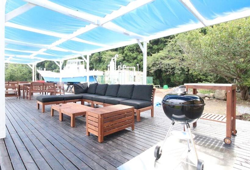 בית מלון כפרי Swan Lake Nagara