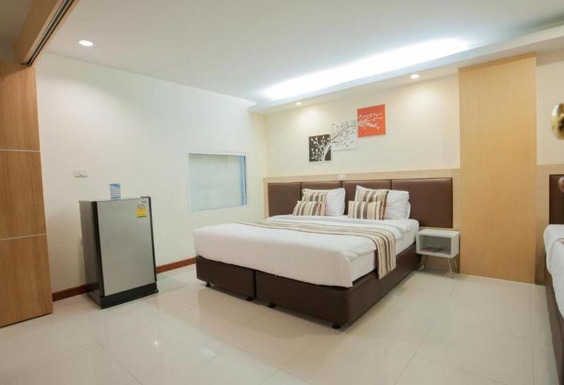 ホテル Taragrand Donmuang Airport