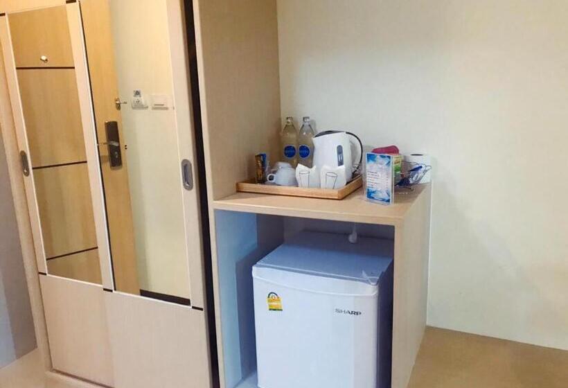 ホテル Taragrand Donmuang Airport