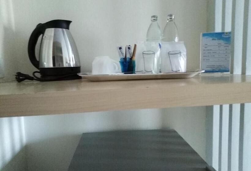 ホテル Taragrand Donmuang Airport