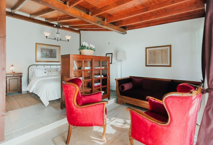 فندق The Lake House