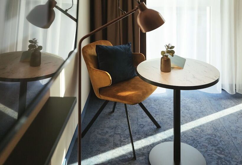 Hotelli Holiday Inn   The Niu, Kettle Stuttgart Vaihingen, An Ihg