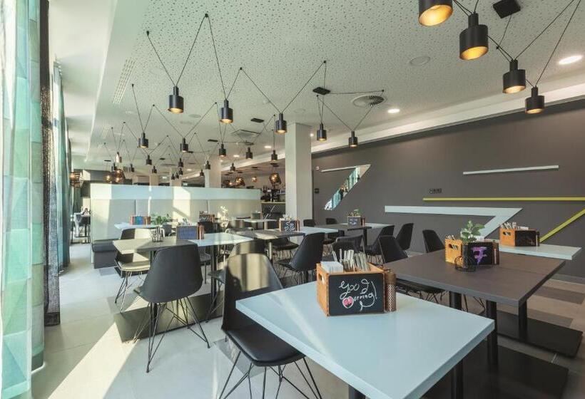 فندق Holiday Inn   The Niu, Seven Dusseldorf Ost, An Ihg