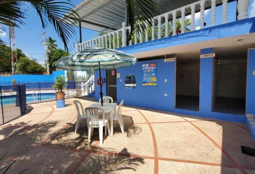 فندق Y Cabañas El Trébol