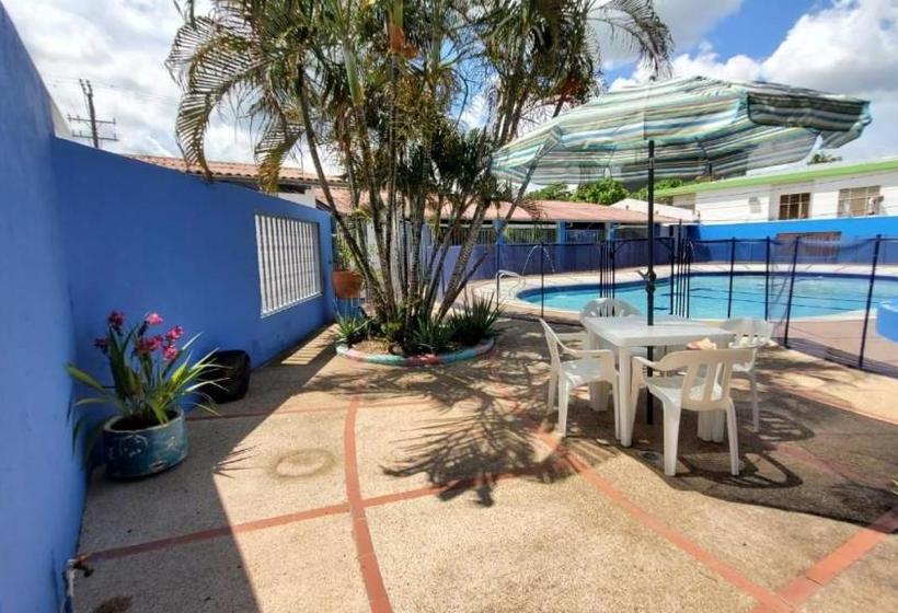 فندق Y Cabañas El Trébol