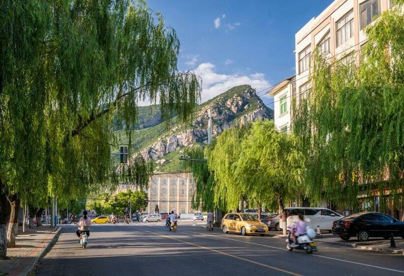 Otel Zhengzhou Dengfeng·shaolin Temple·