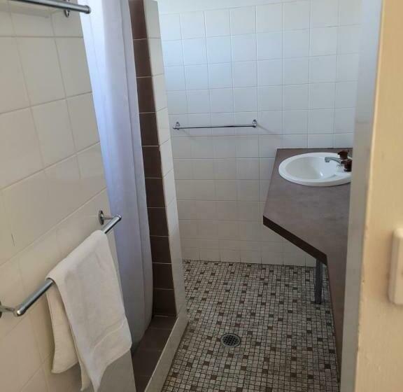 מוטל Palm And Pawn Motor Inn