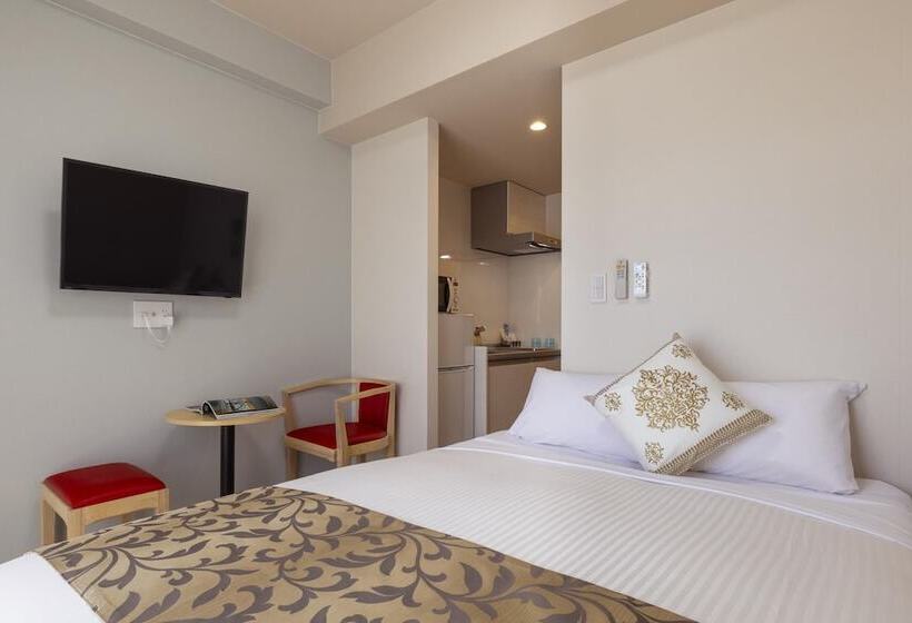 Mr.kinjo In Nishizato Miyakojima