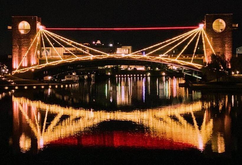 פנסיון 泊まれる図書館 寄処  Yosuga