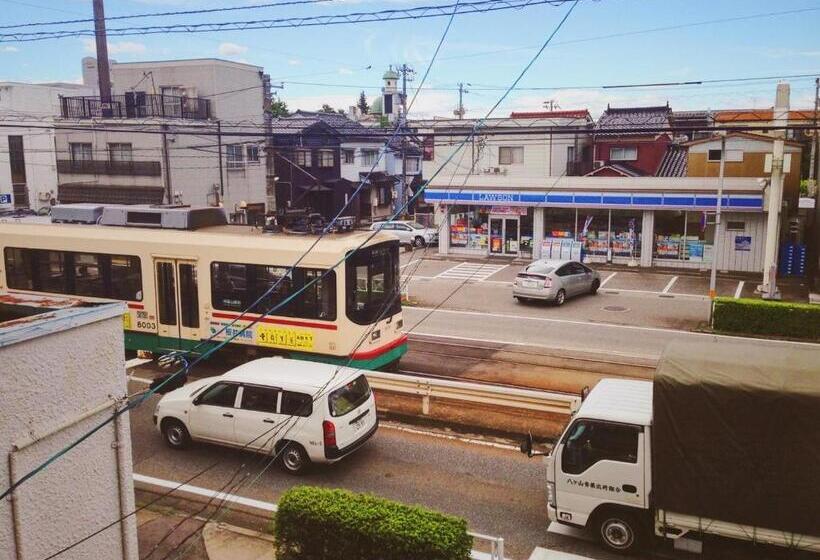 פנסיון 泊まれる図書館 寄処  Yosuga