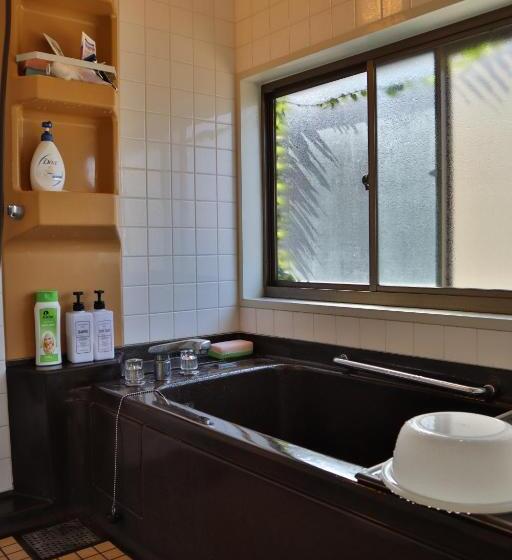 פנסיון 泊まれる図書館 寄処  Yosuga