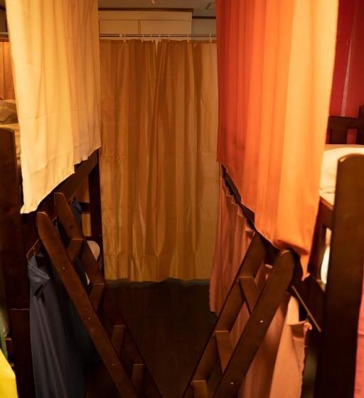 פנסיון 泊まれる図書館 寄処  Yosuga