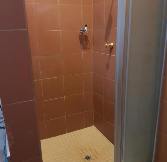 بنسيون Lord Fraser Guest House