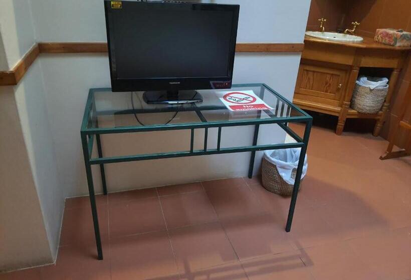 بنسيون Lord Fraser Guest House