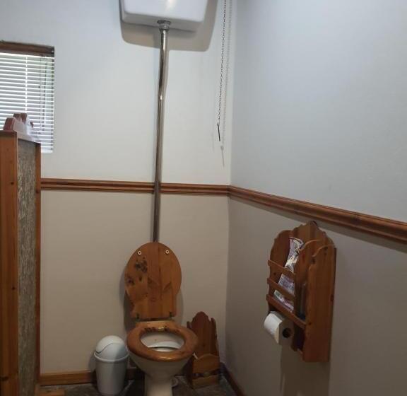 بنسيون Lord Fraser Guest House