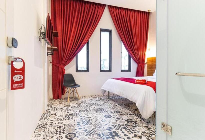 פנסיון Reddoorz Plus At Mitrotel Medan
