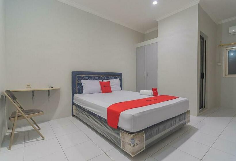 بنسيون Reddoorz Plus At Bukit Cinta Street Balikpapan