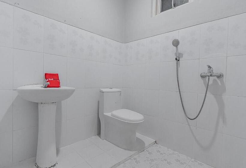 بنسيون Reddoorz Plus At Bukit Cinta Street Balikpapan