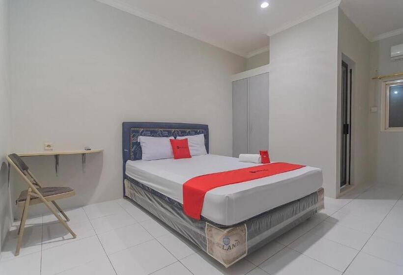 بنسيون Reddoorz Plus At Bukit Cinta Street Balikpapan