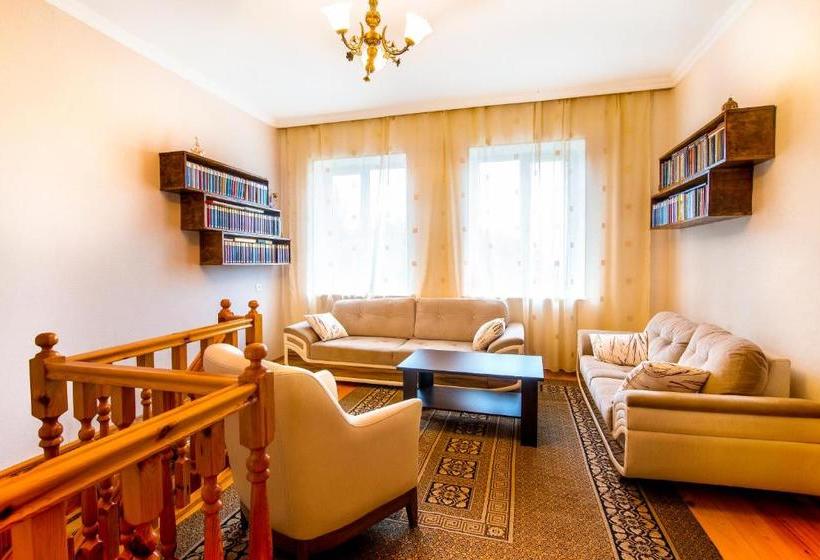 پانسیون Tomas Kokhi