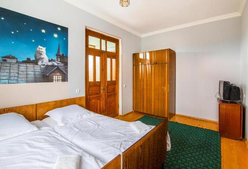 پانسیون Tomas Kokhi