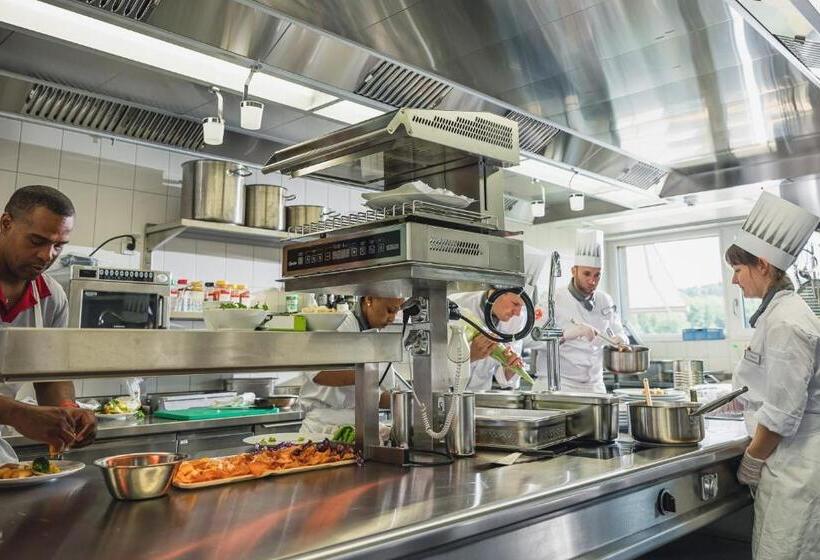 Pflegehotel Sutz Lattrigen