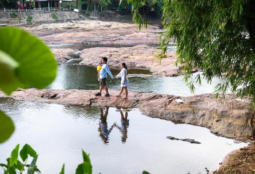 Phumontra Resort Nakhon Nayok